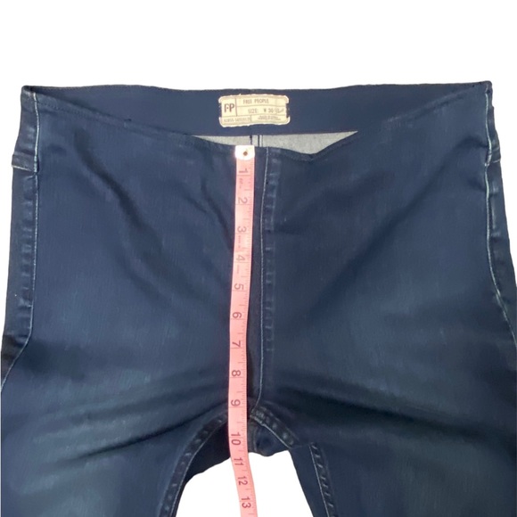 Free People Penny Pull On Flare Jeans Size 30 Short - Picture 4 of 9